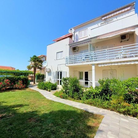 Apartments Neva & Neva Beach House Srima Esterno foto