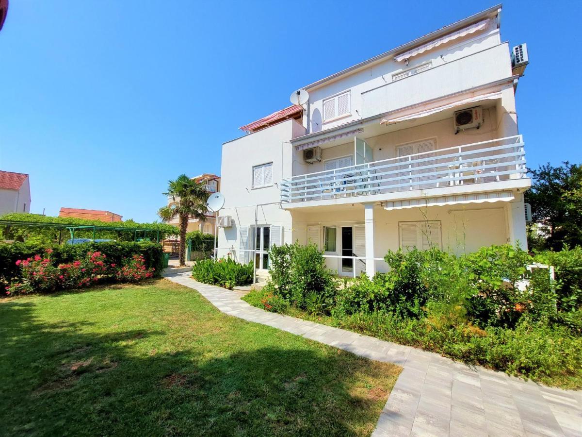 Apartments Neva & Neva Beach House Srima Esterno foto