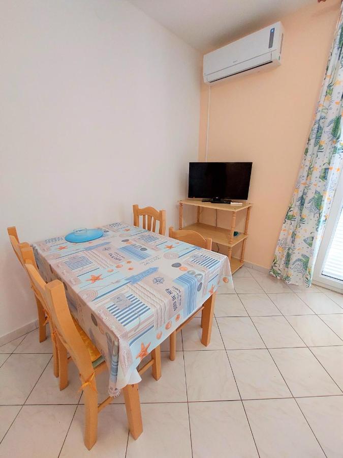 Apartments Neva & Neva Beach House Srima Esterno foto